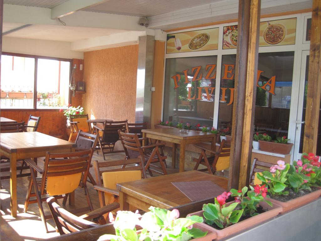 Motel Livija Petrovec Екстер'єр фото