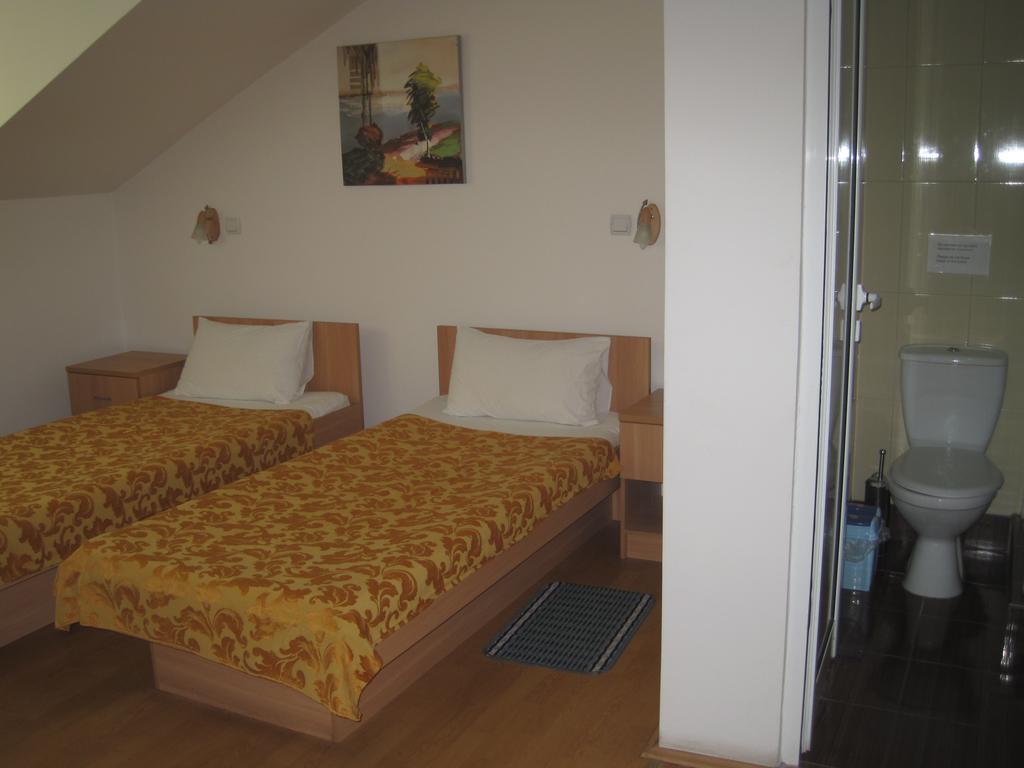 Motel Livija Petrovec Екстер'єр фото