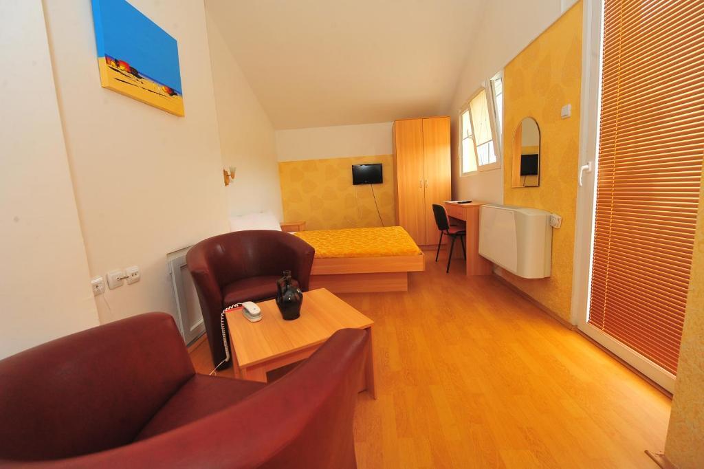 Motel Livija Petrovec Номер фото